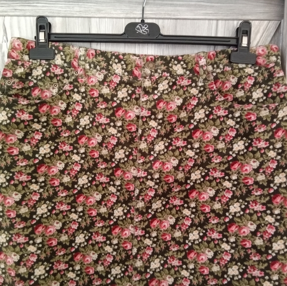Jones New York Roses Corduroy Jean Skirt - Picture 3 of 7